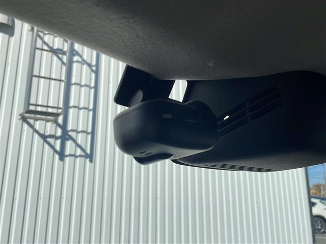 ジムニー XC 禁煙 社外ナビ フルセグTV バックカメラ シートヒーター クルーズコントロール 背面タイヤ ステアリングスイッチ LEDオートライト フォグランプ ヘッドライトウォッシャー 電動格納ウィンカーミラー(5枚目)