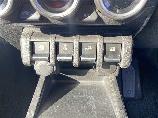 ジムニー XC 禁煙 社外ナビ フルセグTV バックカメラ シートヒーター クルーズコントロール 背面タイヤ ステアリングスイッチ LEDオートライト フォグランプ ヘッドライトウォッシャー 電動格納ウィンカーミラー(9枚目)