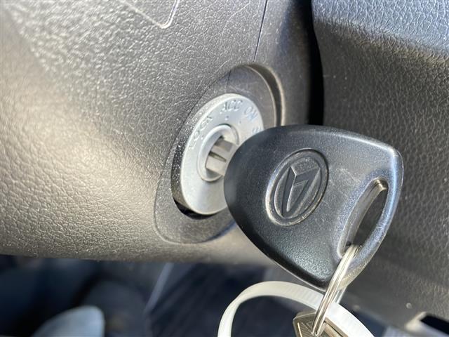 ハイゼットトラック ジャンボ　ＳＡＩＩＩｔ　社外ナビ　４ＷＤ　センターデフロック　衝突被害軽減システム　横滑り防止装置　スペアキー　ＬＥＤヘッドライト　ヘッドライトレベライザー　ワンセグＴＶ　ＣＤ／ＤＶＤ再生　Ｂｌｕｅｔｏｏｔｈ接続　禁煙車（8枚目）