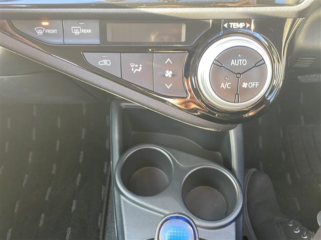 アクア Ｓ　純正オーディオ【ＦＭ／ＡＭ／ＣＤ／ＡＵＸ／ＵＳＢ】　オートライト　横滑り防止装置　電動格納ミラー　ＩＳＯＦＩＸ　純正ホイールキャップ　取扱説明書　保証書　ワンオーナー　盗難防止装置　ハロゲンライト（5枚目）