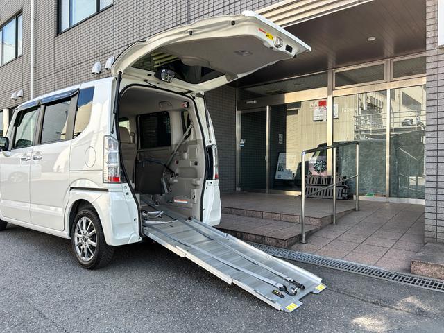 Ｎ－ＢＯＸ＋ Ｇ・Ｌパッケージ　車いす仕様車　福祉車両／スローパー／電動ウインチ（リモコン付き）／オートスライドドア／ナビ／ＴＶ／バックモニター／ＥＴＣ／スマートキー２個／オールシーズンタイヤ装着／４人乗り／ホンダディーラー記録簿／禁煙車（7枚目）