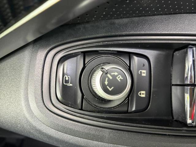 ナビ、ドラレコ、ＥＴＣ、フリップダウンモニター、デジタルインナーミラーｅｔｃ…後付け可能です！オプションも豊富に取り揃えておりますのでご安心ください！