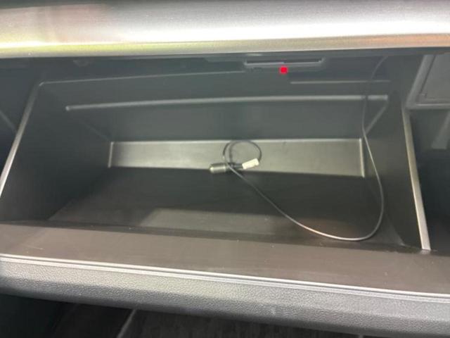 「この車の写真をもっと見たい」「状態が気になる」「この装備はついている？」どんな小さな疑問でもお気軽にお問い合わせください！