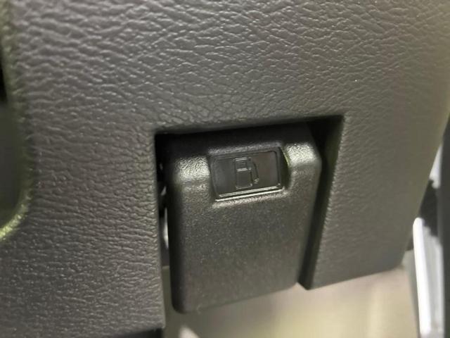 ＷＥＣＡＲＳでは各商談席に大型モニターをご用意しております！見やすい大画面でゆったりと全国の在庫をご覧いただけます！是非ご来店お待ちしております！