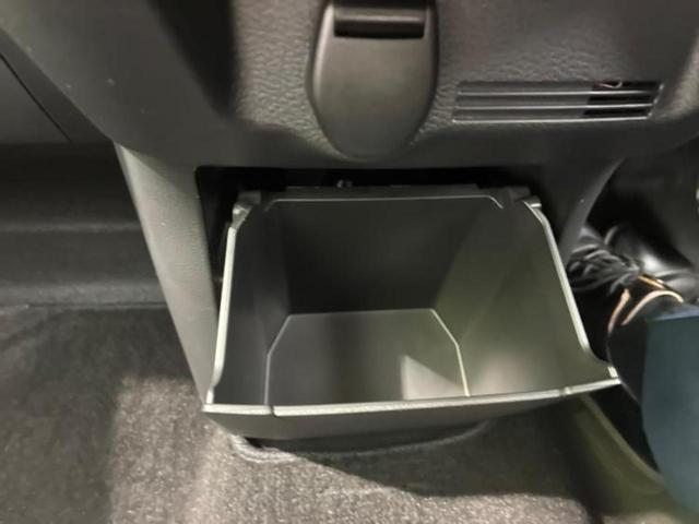 国産車から輸入車まで多様なお客様のニーズのお応えできるように、全国規模で豊富な在庫展開！車のことならＷＥＣＡＲＳへ！