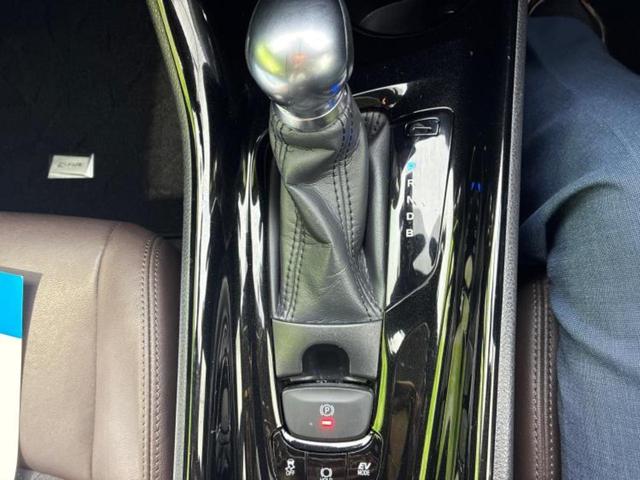 お車に合わせて無料保証以外にも、保証範囲、期間、距離を拡充させた有料保証もご用意しております！中古車の購入が初めてで不安・・・というお客様もご安心ください！