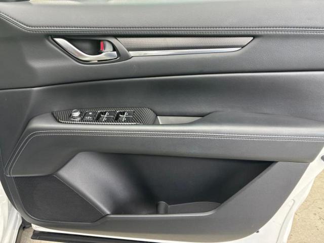 CX-8 XDスポーツアピアランス 新品タイヤ/保証書/ディスプレイオーディオ/衝突安全装置/シートヒーター/全方位モニター/車線逸脱防止支援システム/電動バックドア/ヘッドランプ LED/ETC/EBD付ABS/横滑り防止装置 記録簿(22枚目)
