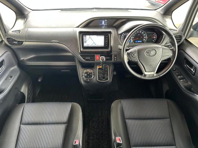 ヴォクシー ZSキラメキ 保証書/純正 SDナビ/両側電動スライドドア/ヘッドランプ LED/Bluetooth接続/ETC/EBD付ABS/横滑り防止装置/アイドリングストップ/バックモニター/フルセグTV/禁煙車(4枚目)