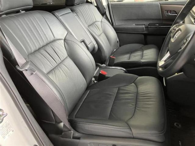 オデッセイハイブリッド ｅＨＥＶアブソルート・ＥＸ　新品タイヤ／保証書／純正　１１インチ　ＳＤナビ／ホンダセンシング／両側電動スライドドア／シートヒーター　全席／マルチビューカメラシステム／車線逸脱防止支援システム／シート　フルレザー／電動バックドア（5枚目）