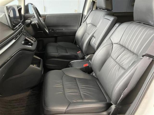 オデッセイハイブリッド ｅＨＥＶアブソルート・ＥＸ　新品タイヤ／保証書／純正　１１インチ　ＳＤナビ／ホンダセンシング／両側電動スライドドア／シートヒーター　全席／マルチビューカメラシステム／車線逸脱防止支援システム／シート　フルレザー／電動バックドア（6枚目）