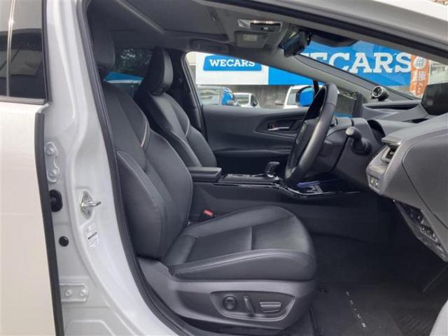 プリウス Ｚ　サンルーフ／保証書／純正　ＳＤナビ／デジタルインナーミラー／トヨタセーフティセンス／エアーシート　前席／パノラミックビューモニター／車線逸脱防止支援システム／シート　フルレザー　革シート　全周囲カメラ（5枚目）