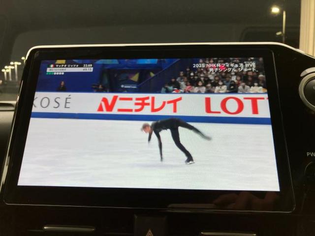 ヴォクシー Ｓ－Ｚ　新品タイヤ／純正エアロ／保証書／純正　１０インチ　ＳＤナビ／デジタルインナーミラー／衝突安全装置／両側電動スライドドア／シートヒーター／車線逸脱防止支援システム／シート　合皮／ヘッドランプ　ＬＥＤ（13枚目）