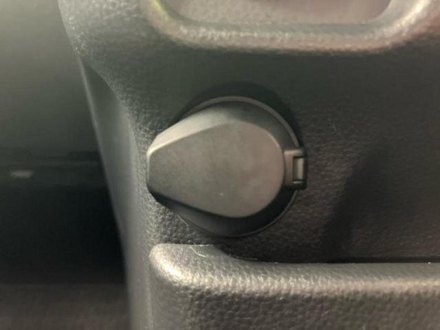 ヴォクシー Ｓ－Ｚ　新品タイヤ／純正エアロ／保証書／純正　１０インチ　ＳＤナビ／デジタルインナーミラー／衝突安全装置／両側電動スライドドア／シートヒーター／車線逸脱防止支援システム／シート　合皮／ヘッドランプ　ＬＥＤ（30枚目）