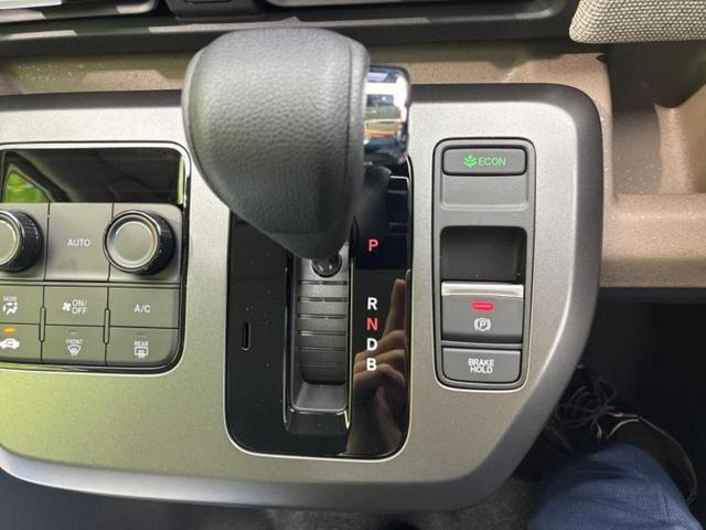 フリード eHEVエアー 保証書/純正 8インチ ナビ/ホンダセンシング/両側電動スライドドア/車線逸脱防止支援システム/パーキングアシスト バックガイド/登録済未使用車/ヘッドランプ LED 衝突被害軽減システム 禁煙車(16枚目)