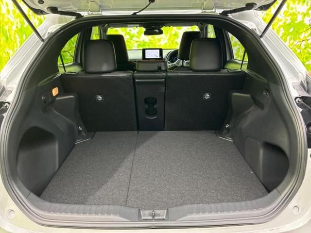 ヤリスクロス ハイブリッドZ 保証書/ディスプレイオーディオ+ナビ8インチ/衝突安全装置/シートヒーター/パノラミックビューモニター/車線逸脱防止支援システム/シート ハーフレザー/ヘッドランプ LED/HDMI接続 全周囲カメラ(8枚目)