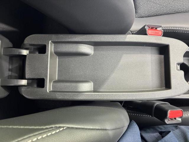 ヤリスクロス ハイブリッドZ 保証書/ディスプレイオーディオ+ナビ8インチ/衝突安全装置/シートヒーター/パノラミックビューモニター/車線逸脱防止支援システム/シート ハーフレザー/ヘッドランプ LED/HDMI接続 全周囲カメラ(32枚目)