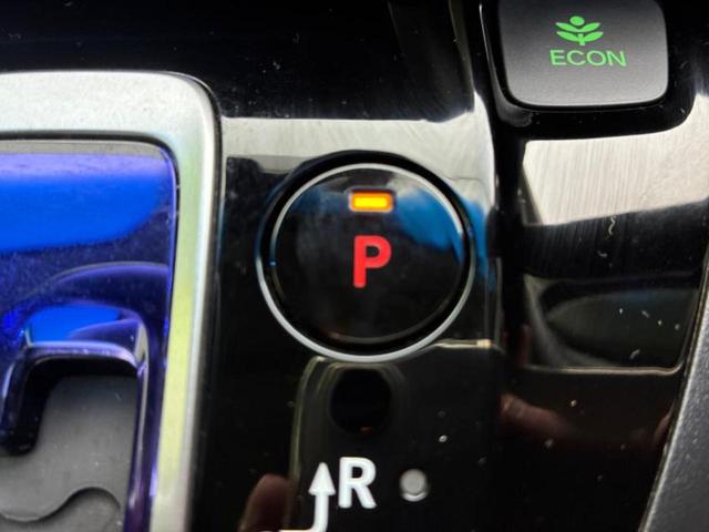 フリードハイブリッド ハイブリッドＧホンダセンシング　純正　９インチ　ＳＤナビ／衝突安全装置／両側電動スライドドア／車線逸脱防止支援システム／シート　ハーフレザー／ドライブレコーダー　前後／ヘッドランプ　ＬＥＤ／ＥＴＣ／ＥＢＤ付ＡＢＳ／横滑り防止装置（27枚目）