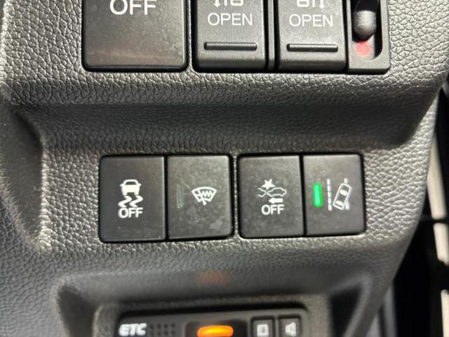 フリードハイブリッド ハイブリッドＧホンダセンシング　純正　９インチ　ＳＤナビ／衝突安全装置／両側電動スライドドア／車線逸脱防止支援システム／シート　ハーフレザー／ドライブレコーダー　前後／ヘッドランプ　ＬＥＤ／ＥＴＣ／ＥＢＤ付ＡＢＳ／横滑り防止装置（40枚目）