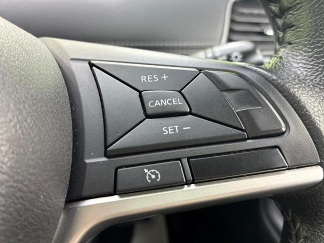 セレナ ハイウェイスターVセレクション 新品タイヤ/純正 SDナビ/フリップダウンモニター/衝突安全装置/両側電動スライドドア/アラウンドビューモニター/車線逸脱防止支援システム/ドライブレコーダー 社外/ヘッドランプ LED/ETC(24枚目)