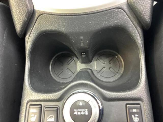 エクストレイル ４ＷＤ２０Ｘエマブレパッケージ　新品タイヤ／純正　ＳＤナビ／衝突安全装置／シートヒーター／車線逸脱防止支援システム／シート　合皮／ＥＴＣ／ＥＢＤ付ＡＢＳ／横滑り防止装置／アイドリングストップ／バックモニター／フルセグＴＶ　４ＷＤ（33枚目）