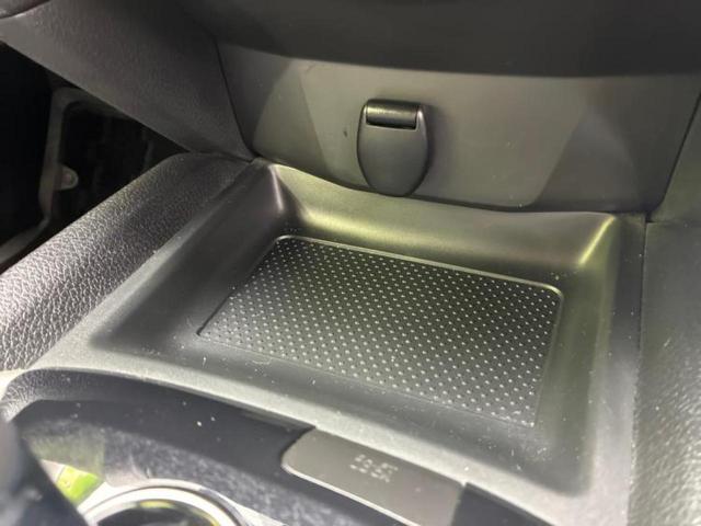 エクストレイル ４ＷＤ２０Ｘエマブレパッケージ　新品タイヤ／純正　ＳＤナビ／衝突安全装置／シートヒーター／車線逸脱防止支援システム／シート　合皮／ＥＴＣ／ＥＢＤ付ＡＢＳ／横滑り防止装置／アイドリングストップ／バックモニター／フルセグＴＶ　４ＷＤ（43枚目）