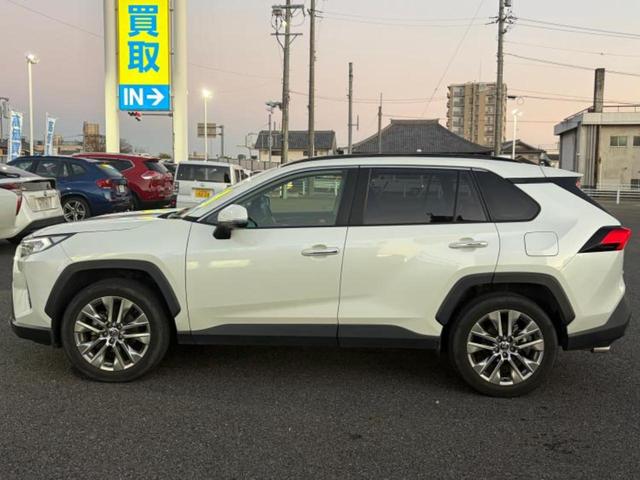 ＲＡＶ４ ４ＷＤ　Ｇ　Ｚパッケージ　サンルーフ／保証書／ディスプレイオーディオ＋ナビ／デジタルインナーミラー／衝突安全装置／シートヒーター／車線逸脱防止支援システム／シート　合皮／電動バックドア／ドライブレコーダー　前後　バックカメラ（2枚目）