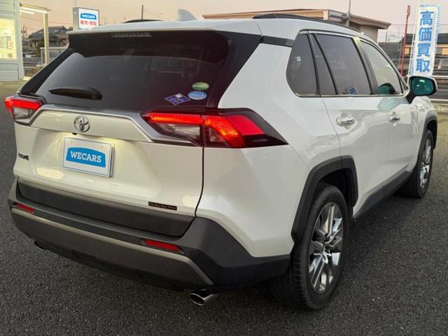 ＲＡＶ４ ４ＷＤ　Ｇ　Ｚパッケージ　サンルーフ／保証書／ディスプレイオーディオ＋ナビ／デジタルインナーミラー／衝突安全装置／シートヒーター／車線逸脱防止支援システム／シート　合皮／電動バックドア／ドライブレコーダー　前後　バックカメラ（3枚目）
