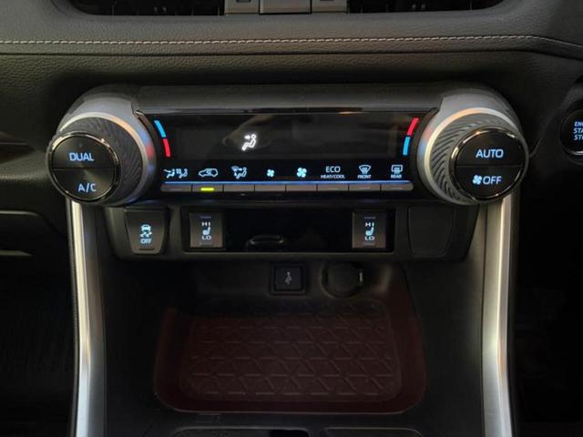 ＲＡＶ４ ４ＷＤ　Ｇ　Ｚパッケージ　サンルーフ／保証書／ディスプレイオーディオ＋ナビ／デジタルインナーミラー／衝突安全装置／シートヒーター／車線逸脱防止支援システム／シート　合皮／電動バックドア／ドライブレコーダー　前後　バックカメラ（12枚目）