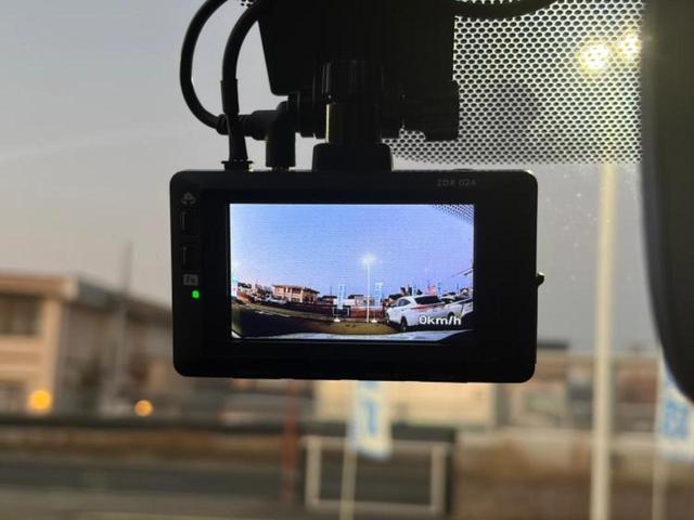 ＲＡＶ４ ４ＷＤ　Ｇ　Ｚパッケージ　サンルーフ／保証書／ディスプレイオーディオ＋ナビ／デジタルインナーミラー／衝突安全装置／シートヒーター／車線逸脱防止支援システム／シート　合皮／電動バックドア／ドライブレコーダー　前後　バックカメラ（16枚目）