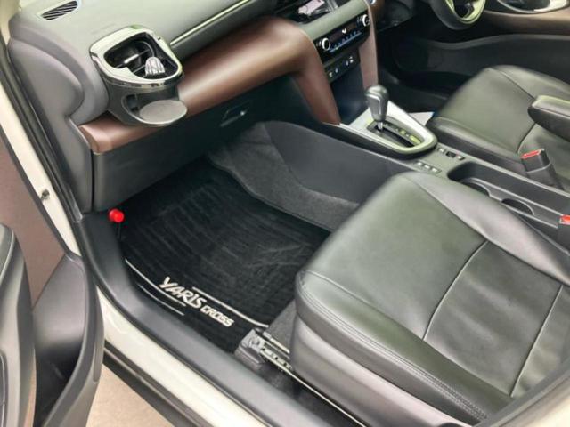 ヤリスクロス ハイブリッドＺ　保証書／ディスプレイオーディオ＋ナビ８インチ／衝突安全装置／シートヒーター／パノラミックビューモニター／車線逸脱防止支援システム／シート　ハーフレザー／ドライブレコーダー　社外　衝突被害軽減システム（6枚目）