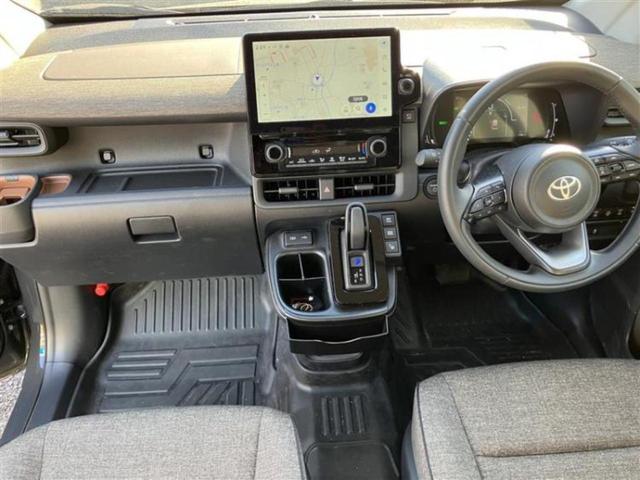 シエンタ ハイブリッドＺ　保証書／ディスプレイオーディオ＋ナビ１０インチ／衝突安全装置／両側電動スライドドア／パノラミックビューモニター／車線逸脱防止支援システム／パーキングアシスト　自動操舵　衝突被害軽減システム　禁煙車（4枚目）