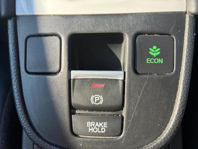 フィット ホーム 新品タイヤ/保証書/純正 SDナビ/衝突安全装置/車線逸脱防止支援システム/シート ハーフレザー/ヘッドランプ LED/ETC/EBD付ABS/横滑り防止装置/クルーズコントロール/バックモニター(27枚目)