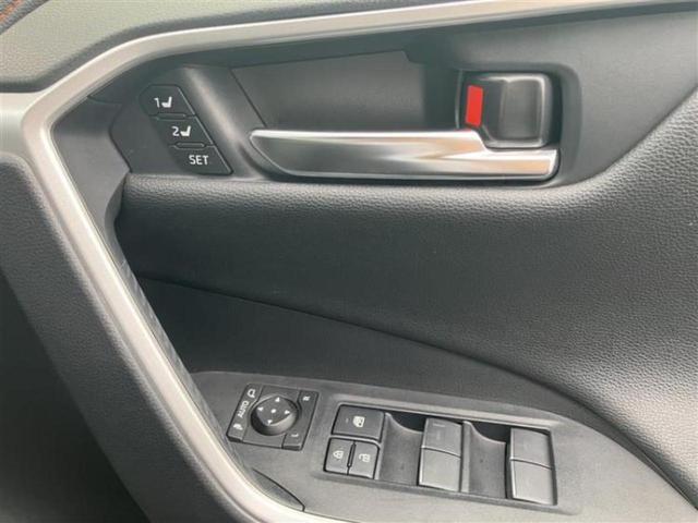 ＲＡＶ４ ４ＷＤアドベンチャー　新品タイヤ／保証書／ディスプレイオーディオ９インチ／トヨタセーフティセンス／車線逸脱防止支援システム／シート　合皮／ドライブレコーダー　前後／ヘッドランプ　ＬＥＤ／Ｂｌｕｅｔｏｏｔｈ接続　バックカメラ（17枚目）