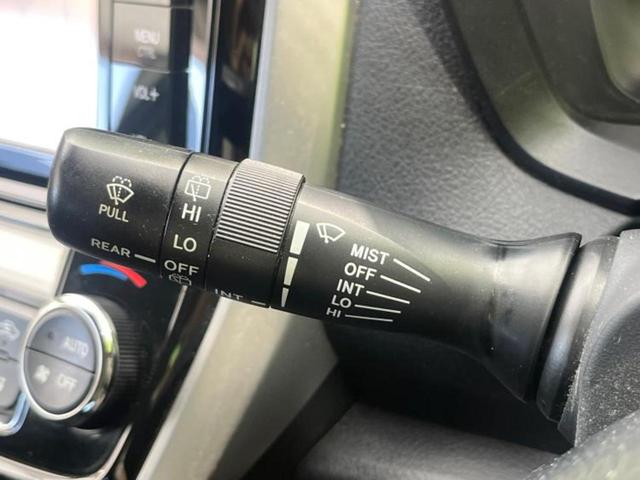 カローラフィールダー １．５Ｇ　新品タイヤ／純正　ＳＤナビ／衝突安全装置／車線逸脱防止支援システム／ヘッドランプ　ＨＩＤ／Ｂｌｕｅｔｏｏｔｈ接続／ＥＴＣ／ＥＢＤ付ＡＢＳ／横滑り防止装置／アイドリングストップ／バックモニター（17枚目）