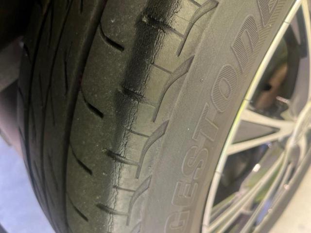 カローラフィールダー １．５Ｇ　新品タイヤ／純正　ＳＤナビ／衝突安全装置／車線逸脱防止支援システム／ヘッドランプ　ＨＩＤ／Ｂｌｕｅｔｏｏｔｈ接続／ＥＴＣ／ＥＢＤ付ＡＢＳ／横滑り防止装置／アイドリングストップ／バックモニター（45枚目）