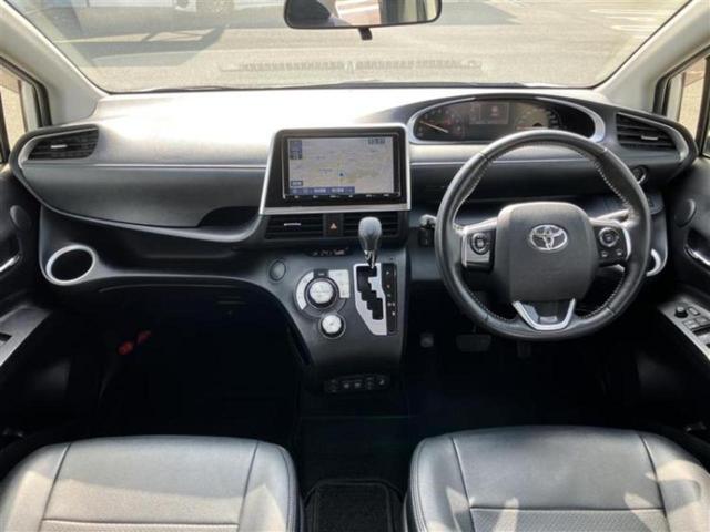 シエンタ Ｇセーフティエディション　新品タイヤ／ＴＲＤエアロ／保証書／純正　９インチ　ＳＤナビ／トヨタセーフティセンス／両側電動スライドドア／シートヒーター　前席／パノラミックビューモニター／車線逸脱防止支援システム　全周囲カメラ（4枚目）