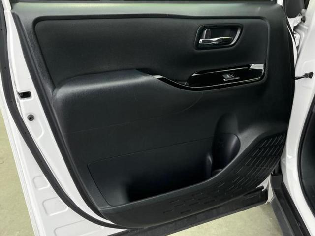 ヴォクシー ZSキラメキ 新品タイヤ/社外 9インチ SDナビ/トヨタセーフティセンス/両側電動スライドドア/ヘッドランプ LED/ETC/EBD付ABS/横滑り防止装置/アイドリングストップ/フルセグTV/MTモード付き(24枚目)