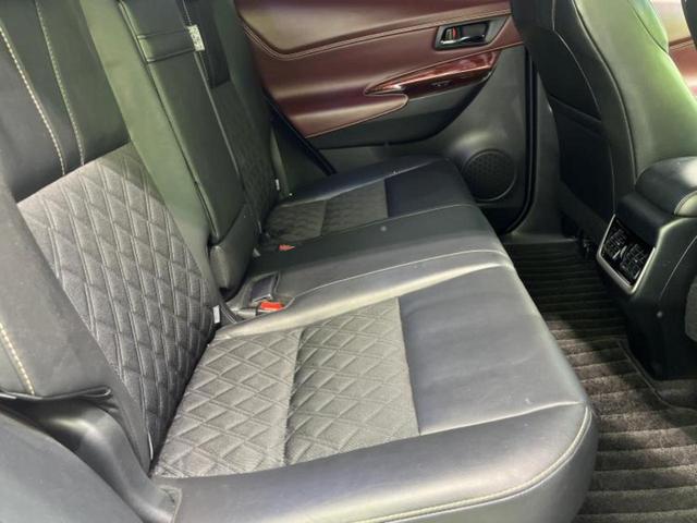 ハリアー プレミアム　サンルーフ／社外　９インチ　ＳＤナビ／衝突安全装置／車線逸脱防止支援システム／シート　ハーフレザー／電動バックドア／ヘッドランプ　ＬＥＤ／ＥＴＣ／ＥＢＤ付ＡＢＳ／横滑り防止装置　衝突被害軽減システム（5枚目）