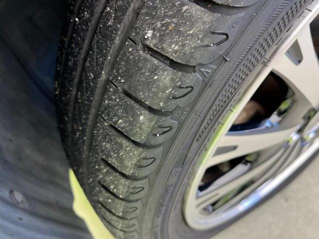 Ｎ－ＢＯＸカスタム Ｇ・ターボパッケージ　新品タイヤ／保証書／社外　８インチ　ＳＤナビ／両側電動スライドドア／ヘッドランプ　ＨＩＤ／Ｂｌｕｅｔｏｏｔｈ接続／ＥＴＣ／ＥＢＤ付ＡＢＳ／横滑り防止装置／バックモニター／フルセグＴＶ　バックカメラ（42枚目）