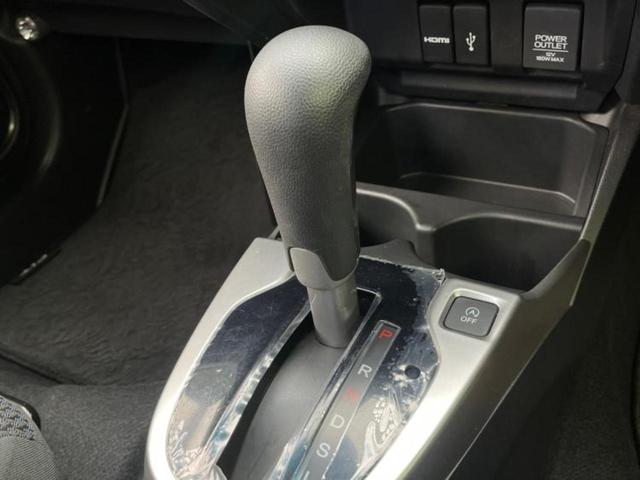 フィット １３Ｇ・Ｌホンダセンシング　新品タイヤ／保証書／純正　ＳＤナビ／ドライブレコーダー　社外／ヘッドランプ　ＬＥＤ／ＵＳＢジャック／Ｂｌｕｅｔｏｏｔｈ接続／ＥＢＤ付ＡＢＳ／横滑り防止装置／アイドリングストップ／ホンダセンシング（18枚目）