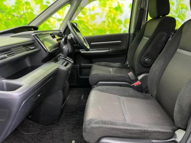 ＷＥＣＡＲＳでは各商談席に大型モニターをご用意しております！見やすい大画面でゆったりと全国の在庫をご覧いただけます！是非ご来店お待ちしております！