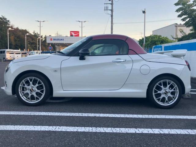 コペン ２０ｔｈアニバーサリーエディション　新品タイヤ／保証書／社外　ＳＤナビ／シートヒーター／シート　合皮／ヘッドランプ　ＬＥＤ／Ｂｌｕｅｔｏｏｔｈ接続／ＥＴＣ／ＥＢＤ付ＡＢＳ／横滑り防止装置／フルセグＴＶ／ターボ／禁煙車　ＬＥＤヘッドランプ（2枚目）