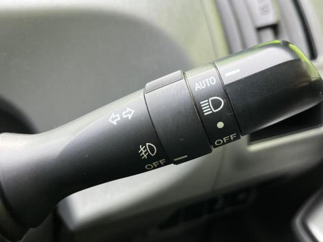 プリウスα Ｓ　新品タイヤ／保証書／純正　ＳＤナビ／ドライブレコーダー　社外／ヘッドランプ　ＬＥＤ／Ｂｌｕｅｔｏｏｔｈ接続／ＥＴＣ／ＥＢＤ付ＡＢＳ／横滑り防止装置／アイドリングストップ／バックモニター　バックカメラ（16枚目）