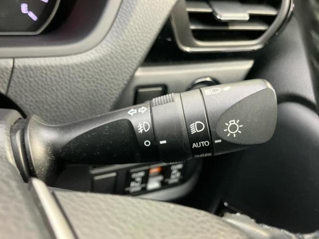 ヴォクシー ZSキラメキ3 保証書/社外 9インチ SDナビ/フリップダウンモニター 社外 10.1インチ/トヨタセーフティセンス/両側電動スライドドア/車線逸脱防止支援システム/シート ハーフレザー 衝突被害軽減システム(16枚目)