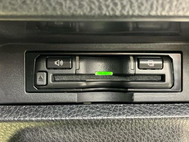 ヴォクシー ZSキラメキ3 保証書/社外 9インチ SDナビ/フリップダウンモニター 社外 10.1インチ/トヨタセーフティセンス/両側電動スライドドア/車線逸脱防止支援システム/シート ハーフレザー 衝突被害軽減システム(25枚目)