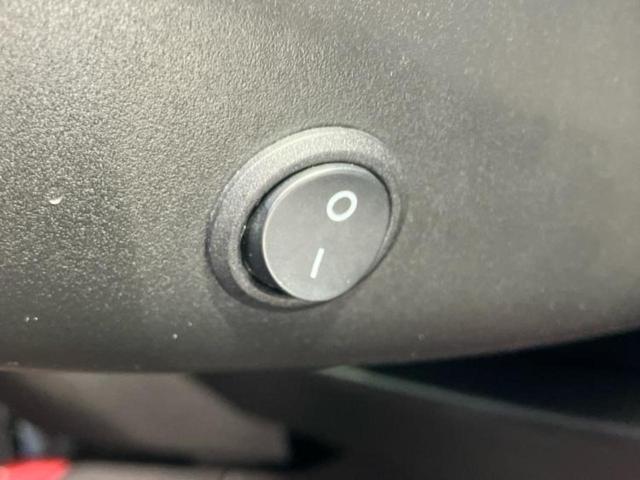 スイフト 4WDハイブリッドRS 新品タイヤ/セーフティサポート(スズキ)/シートヒーター 前席/車線逸脱防止支援システム/ヘッドランプ LED/USBジャック/EBD付ABS/横滑り防止装置/アイドリングストップ/禁煙車 4WD(17枚目)