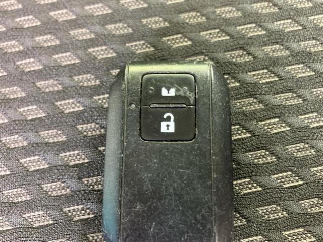 スイフト 4WDハイブリッドRS 新品タイヤ/セーフティサポート(スズキ)/シートヒーター 前席/車線逸脱防止支援システム/ヘッドランプ LED/USBジャック/EBD付ABS/横滑り防止装置/アイドリングストップ/禁煙車 4WD(25枚目)