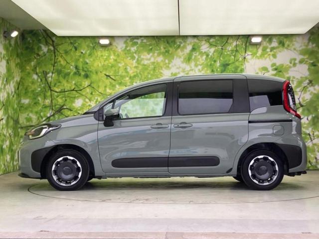 シエンタ ハイブリッドZクルマイスシヨウシャ 新品タイヤ/福祉車両/保証書/ディスプレイオーディオ+ナビ/トヨタセーフティセンス/両側電動スライドドア/シートヒーター 前席/パノラミックビューモニター/車線逸脱防止支援システム 全周囲カメラ(2枚目)