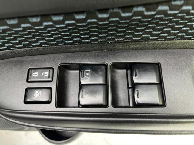 ノート Ｘ　新品タイヤ／保証書／純正　ＳＤナビ／ＥＢＤ付ＡＢＳ／アイドリングストップ／ワンセグＴＶ／エアバッグ　運転席／エアバッグ　助手席／パワーウインドウ／エンジンスタートボタン／キーレスエントリー（18枚目）