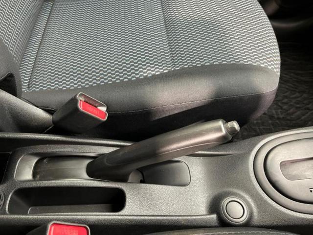 ノート Ｘ　新品タイヤ／保証書／純正　ＳＤナビ／ＥＢＤ付ＡＢＳ／アイドリングストップ／ワンセグＴＶ／エアバッグ　運転席／エアバッグ　助手席／パワーウインドウ／エンジンスタートボタン／キーレスエントリー（33枚目）